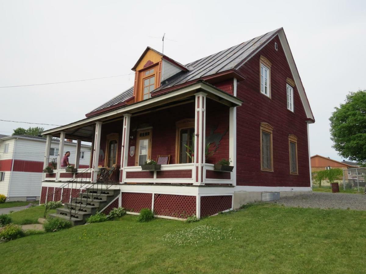 La Vieille Maison Rouge Saint-Tite Esterno foto